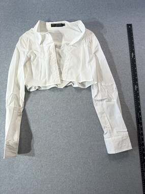 Finesse Women's Chloe Cropped Button Up Long Sleeve Shirt